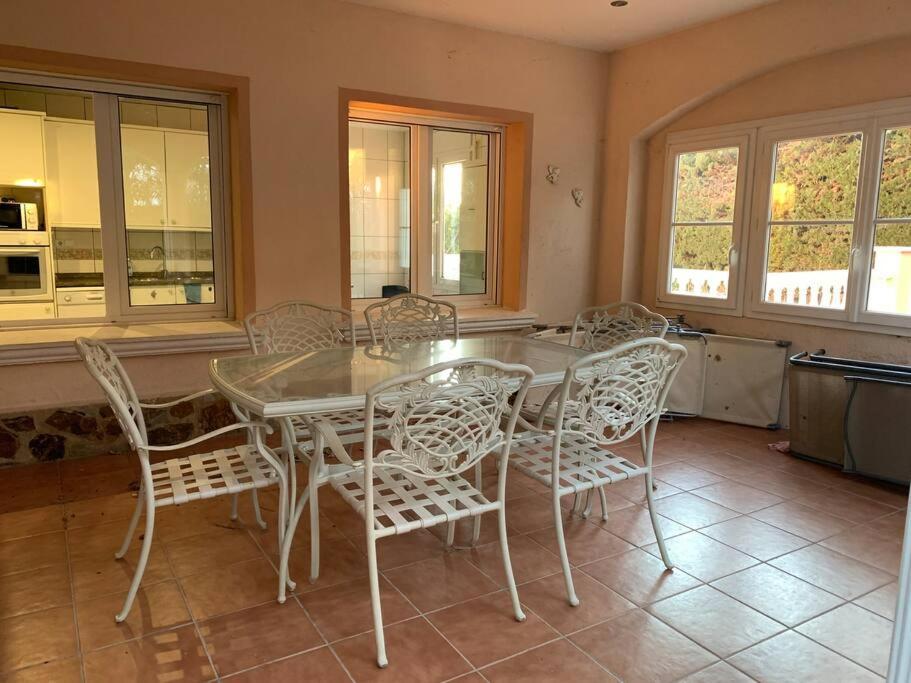 רוזס Villa Leo Con Vistas Al Mar Y Piscina Privada מראה חיצוני תמונה